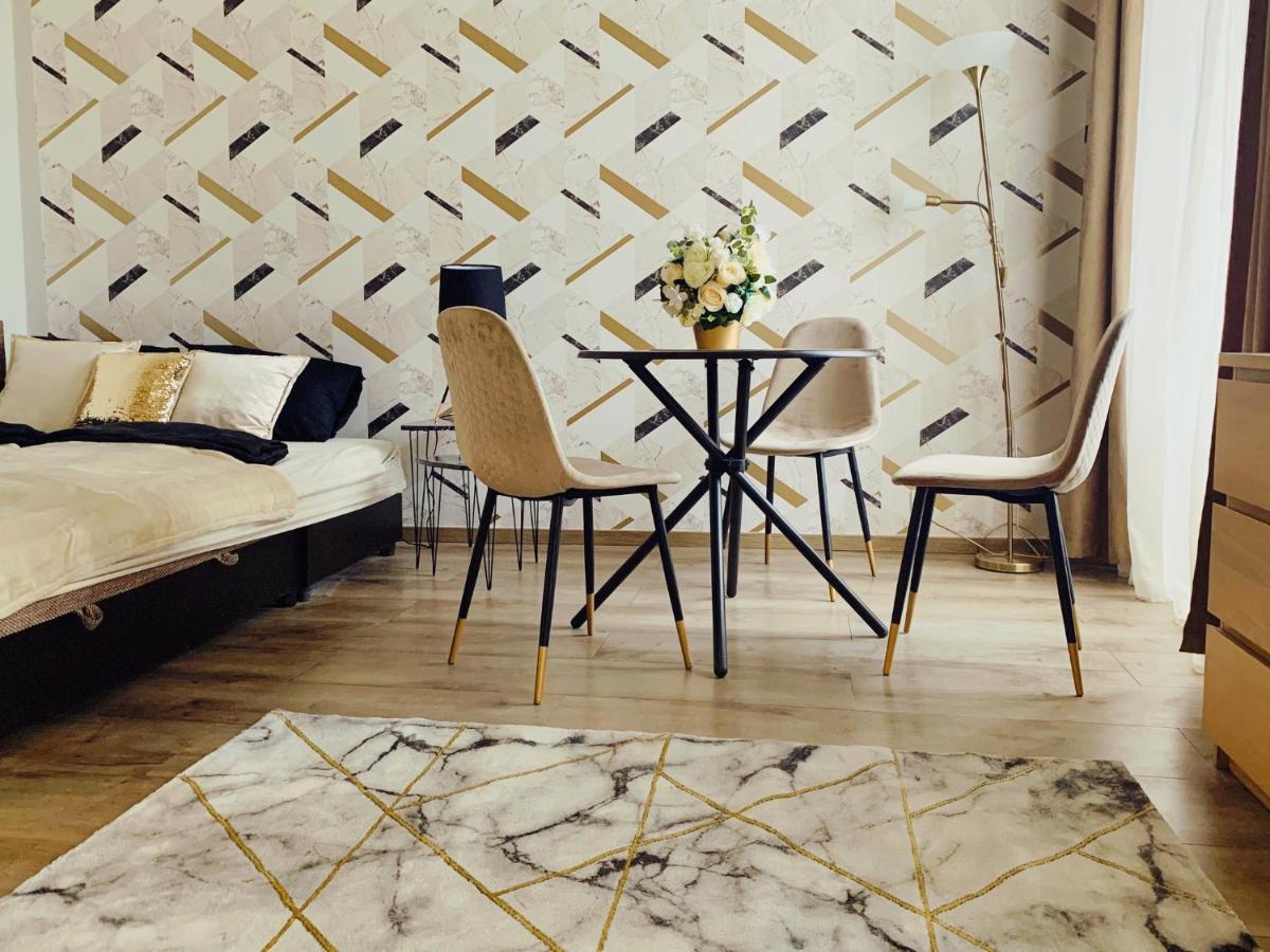 Marble Apartman